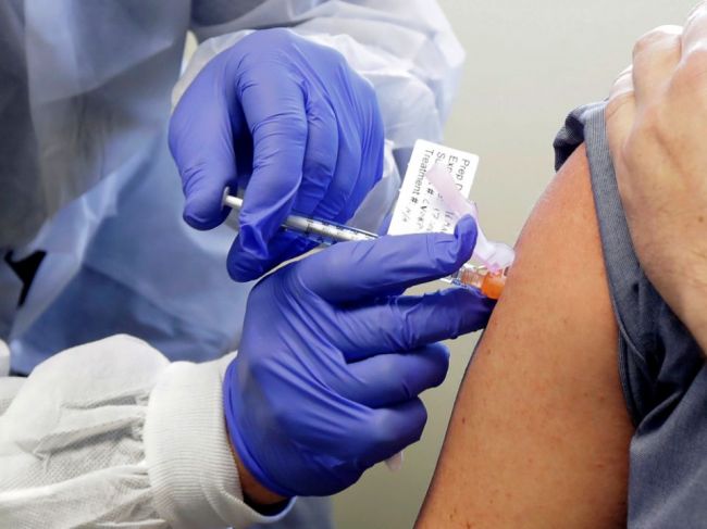 SAV: Ľudia odmietajúci očkovanie by sa nedali zaočkovať ani proti koronavírusu