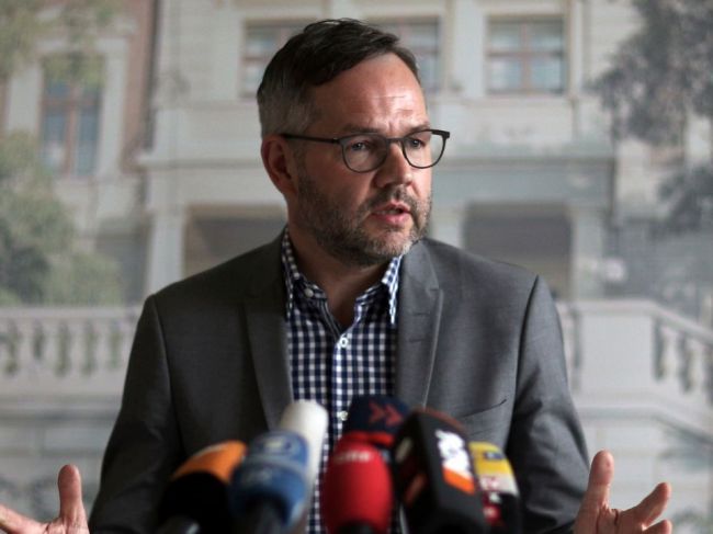 Nemecký minister pre záležitosti EÚ navrhol sankcie voči Maďarsku