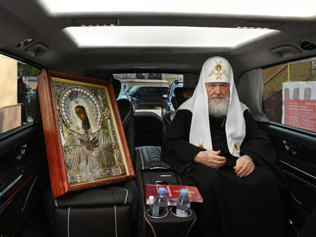 Patriarcha Kirill vykonal v Moskve procesiu na odvrátenie koronavírusu