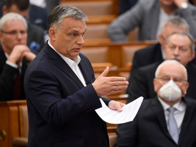 Orbán chce vytvoriť toľko pracovných miest, koľko ich padne za obeť pandémii