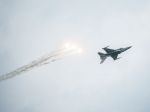 Naď: Splátky za stíhačky F-16 bude treba prehodnotiť