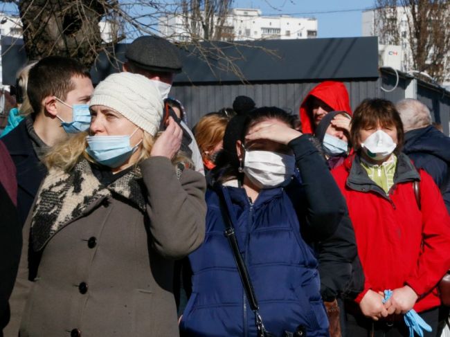 Na Ukrajine potvrdili 1668 prípadov nákazy koronavírusom a 52 mŕtvych