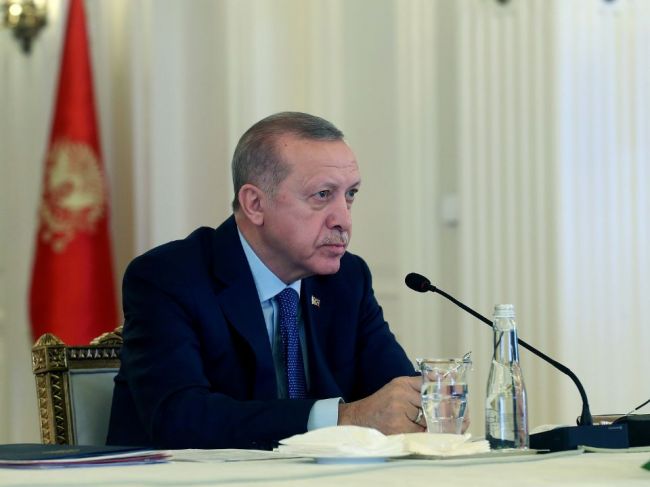 V Turecku rýchlo pribúdajú prípady nákazy, Erdogan je pod tlakom