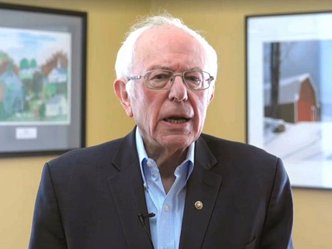 Bernie Sanders odstúpil zo súboja o prezidentskú kandidatúru demokratov