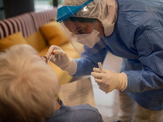 ECDC: Nič nenasvedčuje tomu, že by už pandémia v Európe dosiahla svoj vrchol