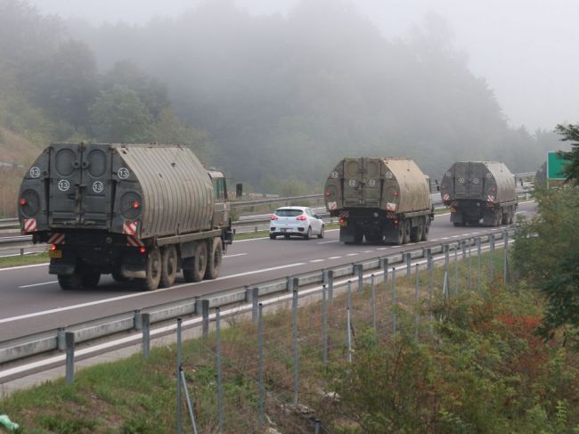 Cez Slovensko sa bude budúci týždeň presúvať vojenská technika