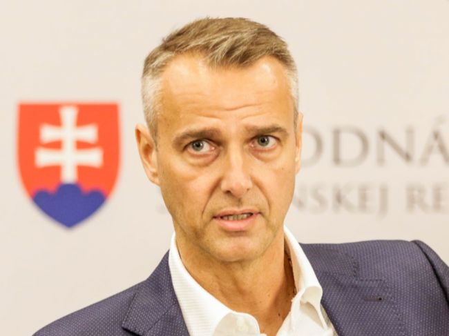 Raši tvrdí, že premiéra by mali trestne stíhať, Matovič to považuje za absurdné