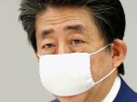 Japonský premiér vyzval občanov, aby večer zostali doma