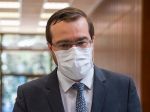 Minister zdravotníctva Krajčí podpísal nákup ďalších 88 pľúcnych ventilácií