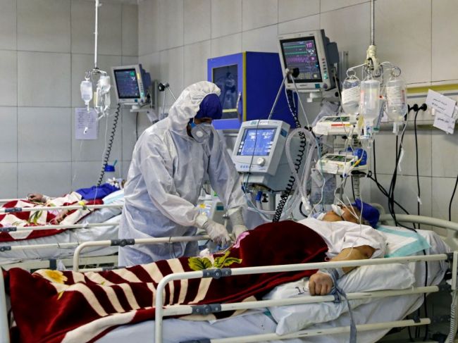 Na COVID-19 zomrelo na celom svete viac než 120.000 ľudí