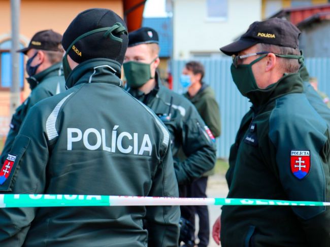 Polícia zistila porušenie karantény osôb v 1165 prípadoch