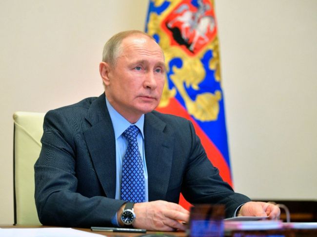Ruskí vojnoví veteráni žiadajú Putina o odloženie vojenskej prehliadky 9. mája