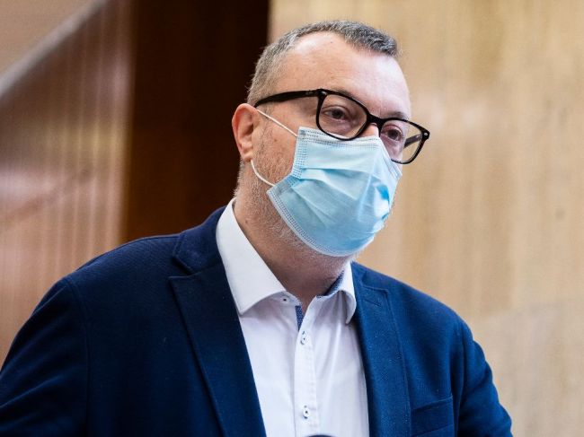 Krajniak: Plošne otestujeme všetkých pracovníkov DSS na Slovensku