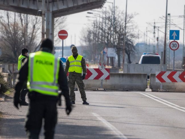 Od pondelka platia nové pravidlá pri vstupe na územie Slovenska