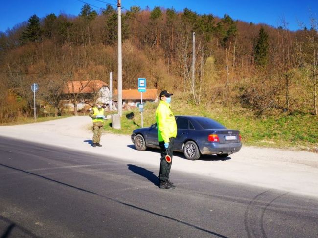 Žena ohlásila prenasledovanie, vysvitlo, že je v policajnom pátraní