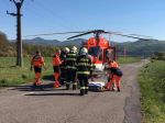 Záchranári zasahujú pri vážnej dopravnej nehode, na mieste je vrtuľník