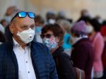 Česká vláda od piatku ruší zákaz voľného pohybu osôb