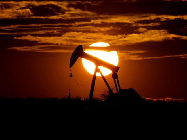 Ceny ropy pokračujú v raste, cena WTI sa posunula nad 17 USD za barel