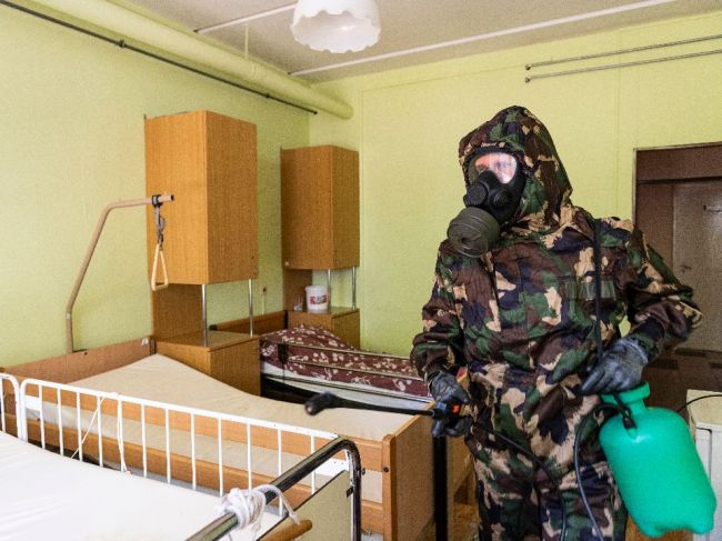 Na celom svete zomrelo na koronavírus vyše 200.000 ľudí