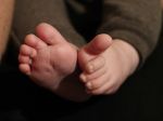 Belgičanka s ochorením COVID-19 porodila zdravú dcéru