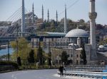 Erdogan oznámil zákaz vychádzania na ďalší víkend