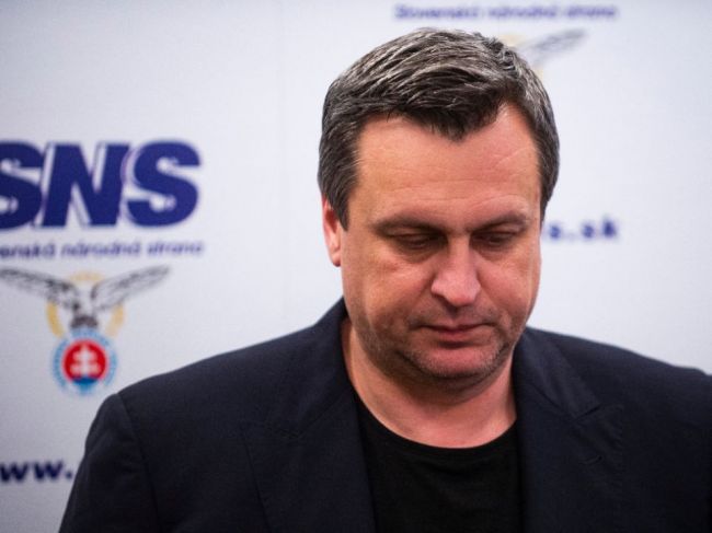 Andrej Danko príde o hodnosť kapitána