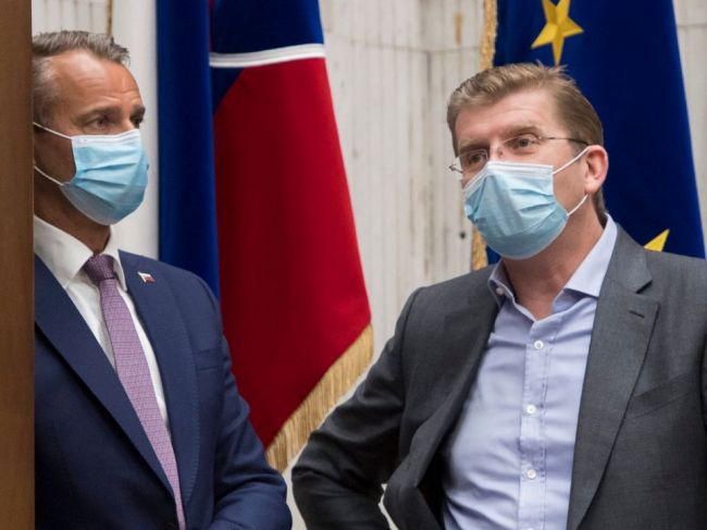Poslanci Smeru-SD si myslia, že vláda veľa z PVV nenaplní