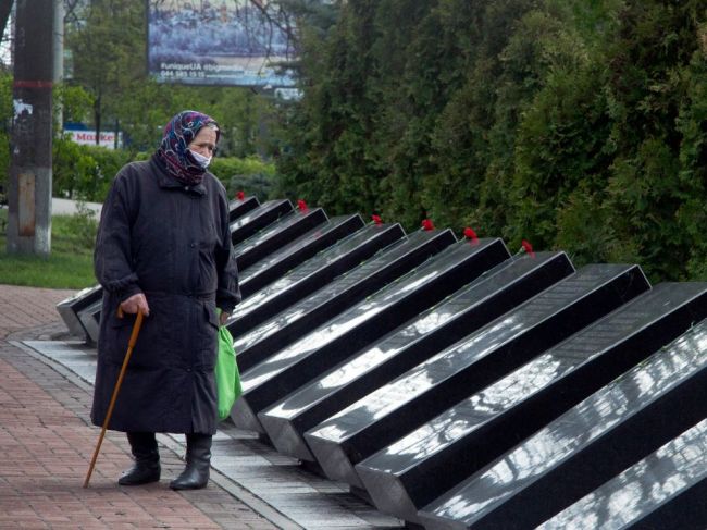 Ukrajina potvrdila takmer 10.000 prípadov nákazy koronavírusom vrátane 250 úmrtí