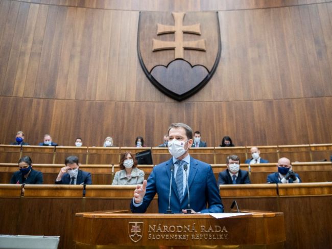 Vláda Igora Matoviča získala dôveru, podporilo ju 93 poslancov