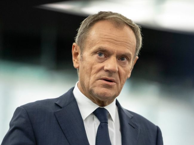 Maďarská vláda očakáva od predsedu EPP Tuska ospravelnenie