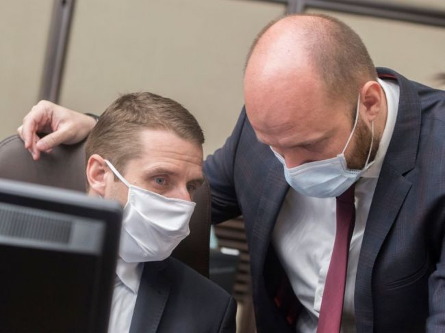 SaS víta uvoľnenie pravidiel pre pendlerov