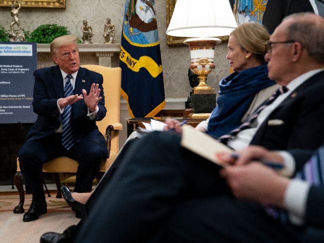 USA zatiaľ počkajú s ďalším podporným balíkom pre ekonomiku