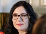 Exministerka Lubyová sa lieči po ťažkej operácii