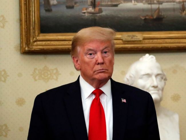 Opätovné vyhrážanie sa Trumpa vrátilo ceny ropy k poklesu