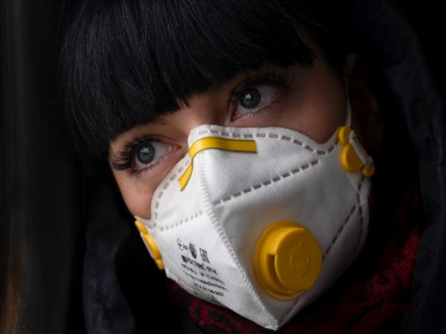 Respirátory sú určené len pre zdravotníkov či infikovaných pacientov