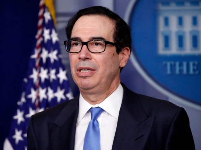 Mnuchin: USA tento rok nezrušia reštrikcie týkajúce sa medzinárodného cestovania