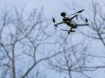 V USA zadržali drogy, ktoré spadli z dronov neďaleko mexickej hranice