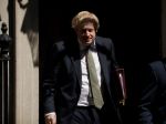 Johnson chce, aby sa časť reštrikcií v Británii uvoľnila už na budúci pondelok