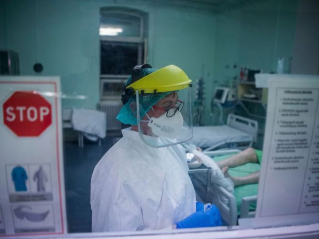 V Európe zomrelo už viac ako 150.000 ľudí s novým koronavírusom