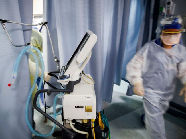 Celosvetový počet obetí koronavírusu prekročil 280.000