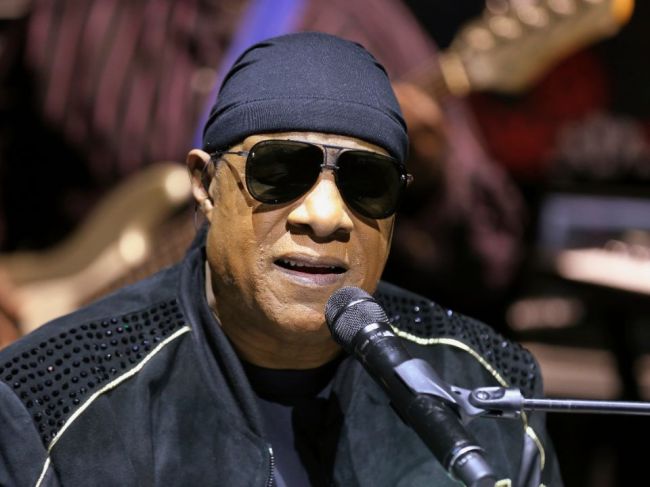 Stevie Wonder oslavuje jubileum