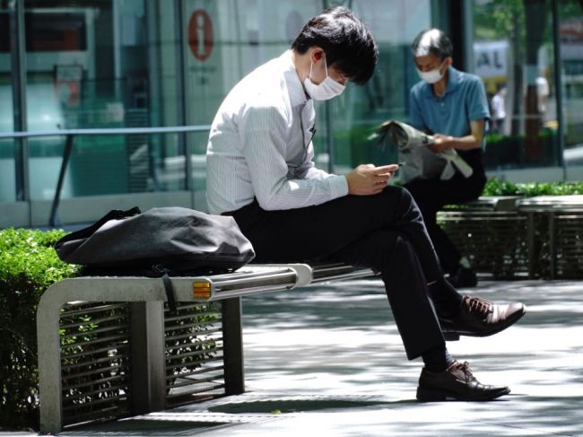 V Japonsku počas koronakrízy výrazne klesol počet samovrážd