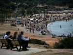 Niektoré grécke pláže v sobotu otvoria