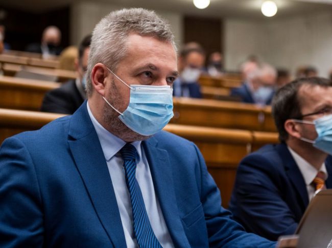 Dostál má pripomienky ku kompetenčnému zákonu, vyzval na zmeny