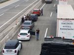 Vodiči na rakúsko-slovenských hraniciach protestovali blokádou proti karanténe