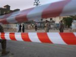 Pri páde lietadla v Pakistane zahynulo 97 ľudí, dvaja prežili, tvrdia úrady