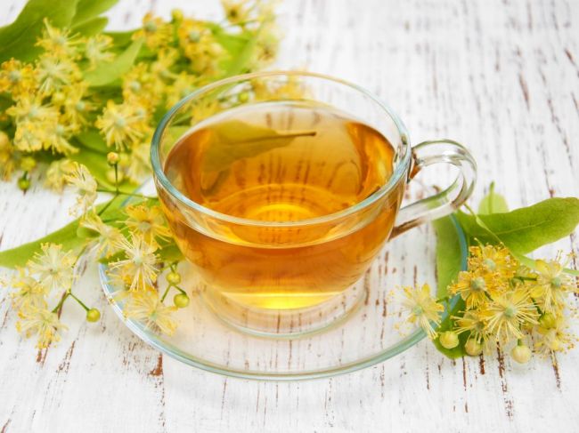 7 głównych powodów, dla których warto regularnie pić herbatę lipową