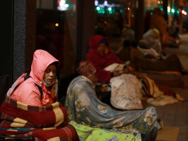 Z karanténnych centier v Afrike utiekli stovky ľudí