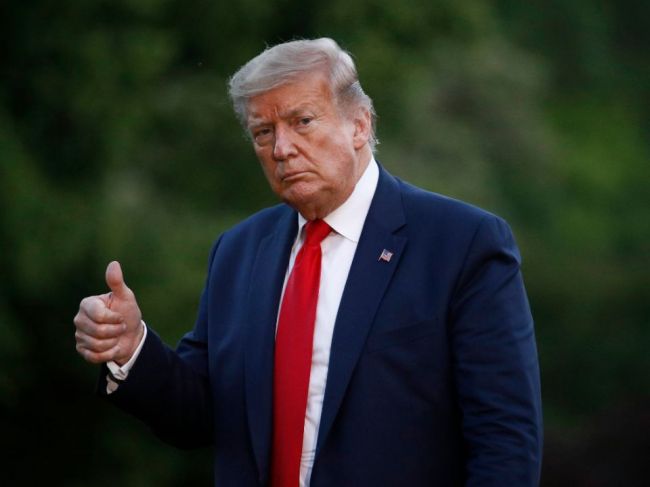 Protesty vo Washingtone zaskočili políciu, Trump bol údajne hodinu v bunkri