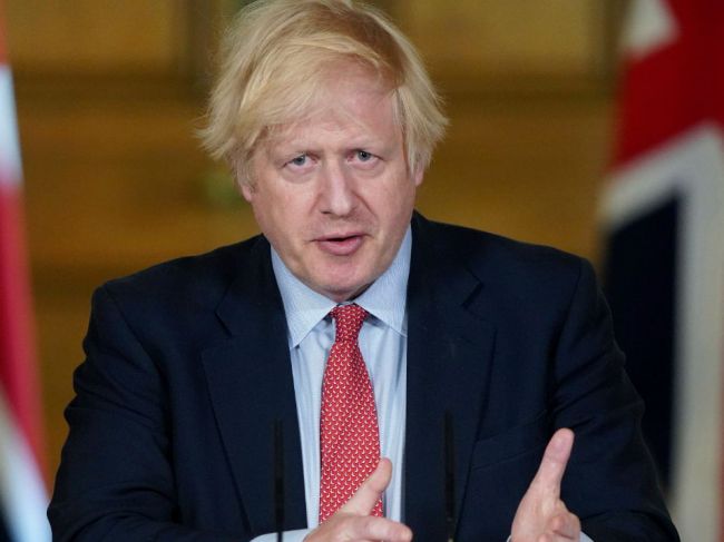 Johnson: Británia by mohla privítať až tri milióny obyvateľov Hongkongu